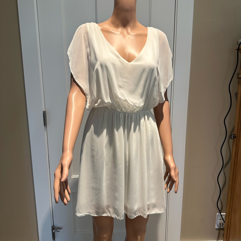 Elegant White/Cream Mini Dress